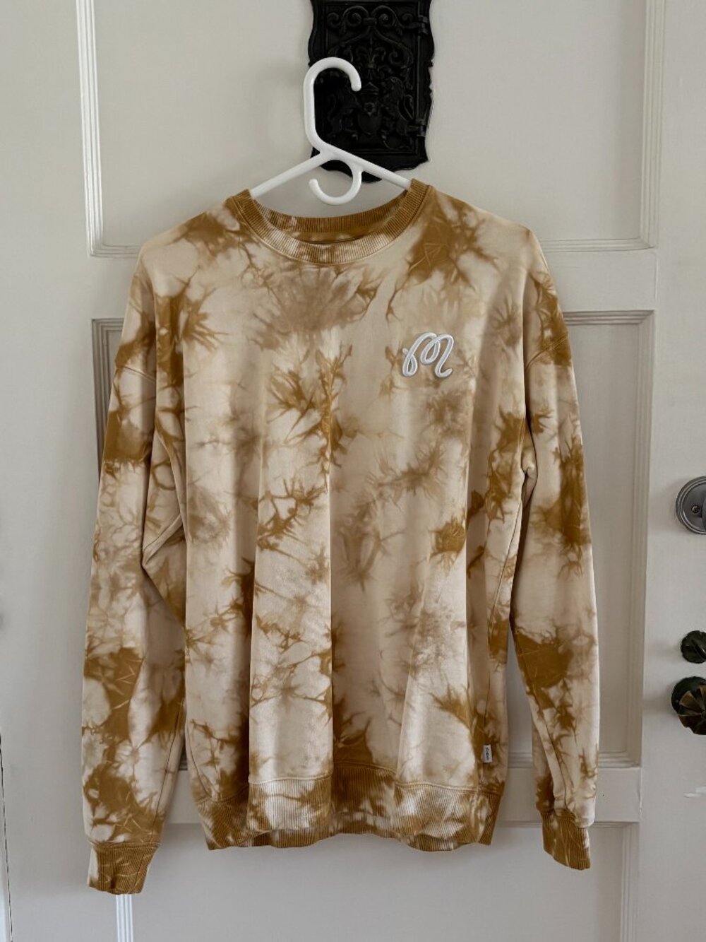 Malbon Tie Dye Crewneck Sweatshirt | Gold & White | Mens Medium